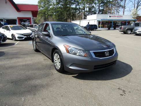 Used 2009 Honda Accord LX image 8