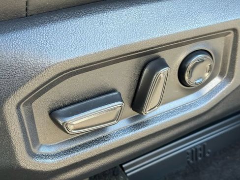 Certified 2022 Toyota Tundra Platinum AWD/4WD image 33