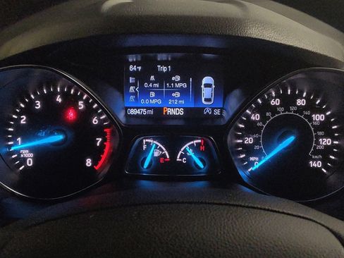 Used 2018 Ford Escape SE image 23