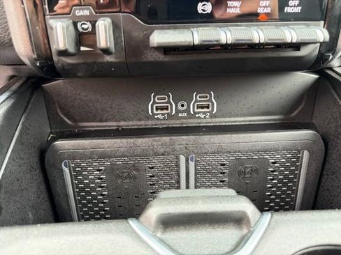Used 2025 RAM 2500 Laramie w/ Night Edition AWD/4WD image 35