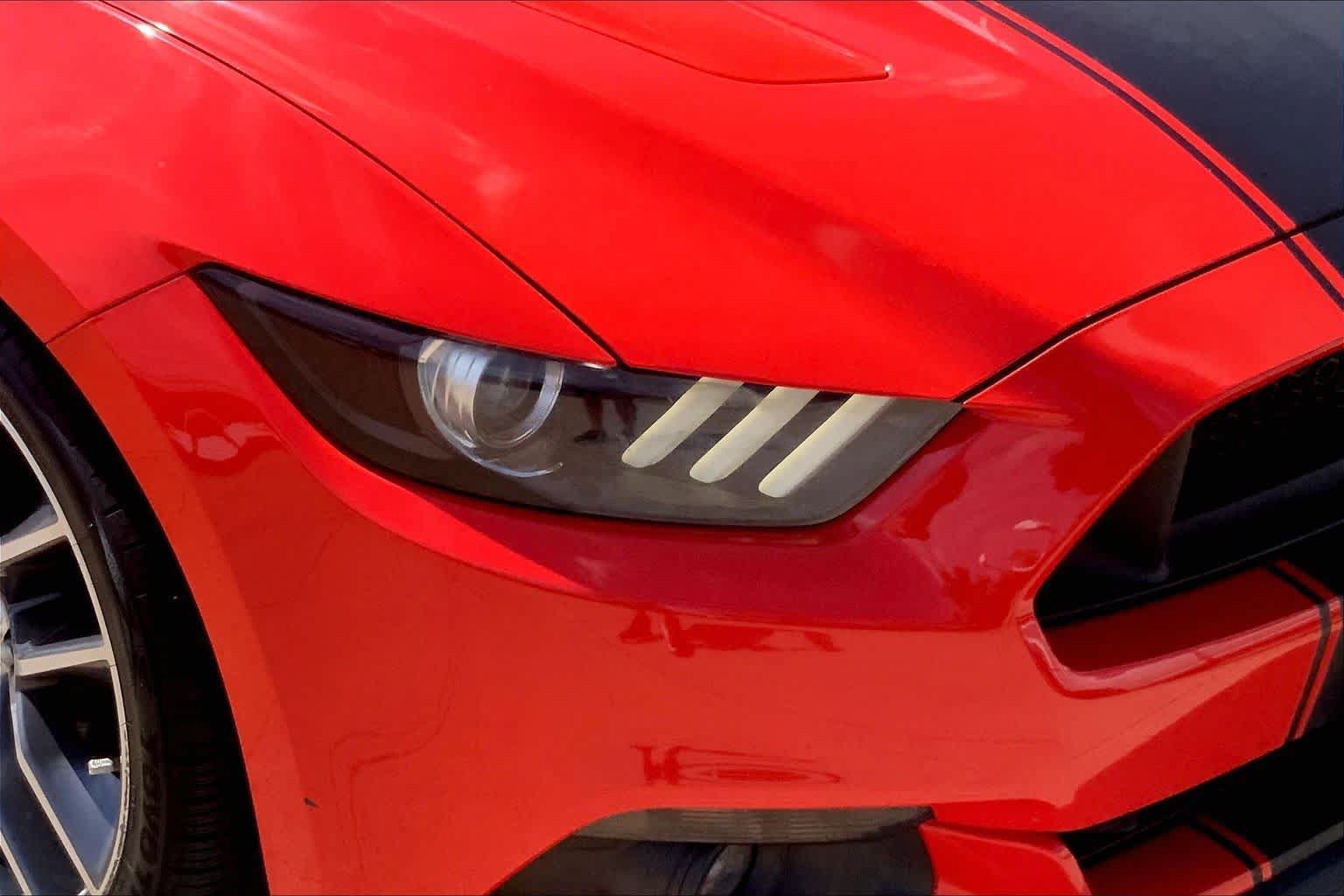 Used 2015 Ford Mustang GT Premium w/ Equipment Group 401A RWD image 25