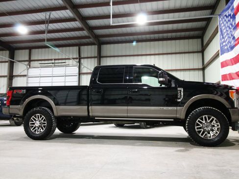 Used 2019 Ford F350 King Ranch w/ King Ranch Ultimate Package AWD/4WD image 14