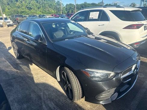 Used 2025 Mercedes-Benz C 300 Sedan image 11
