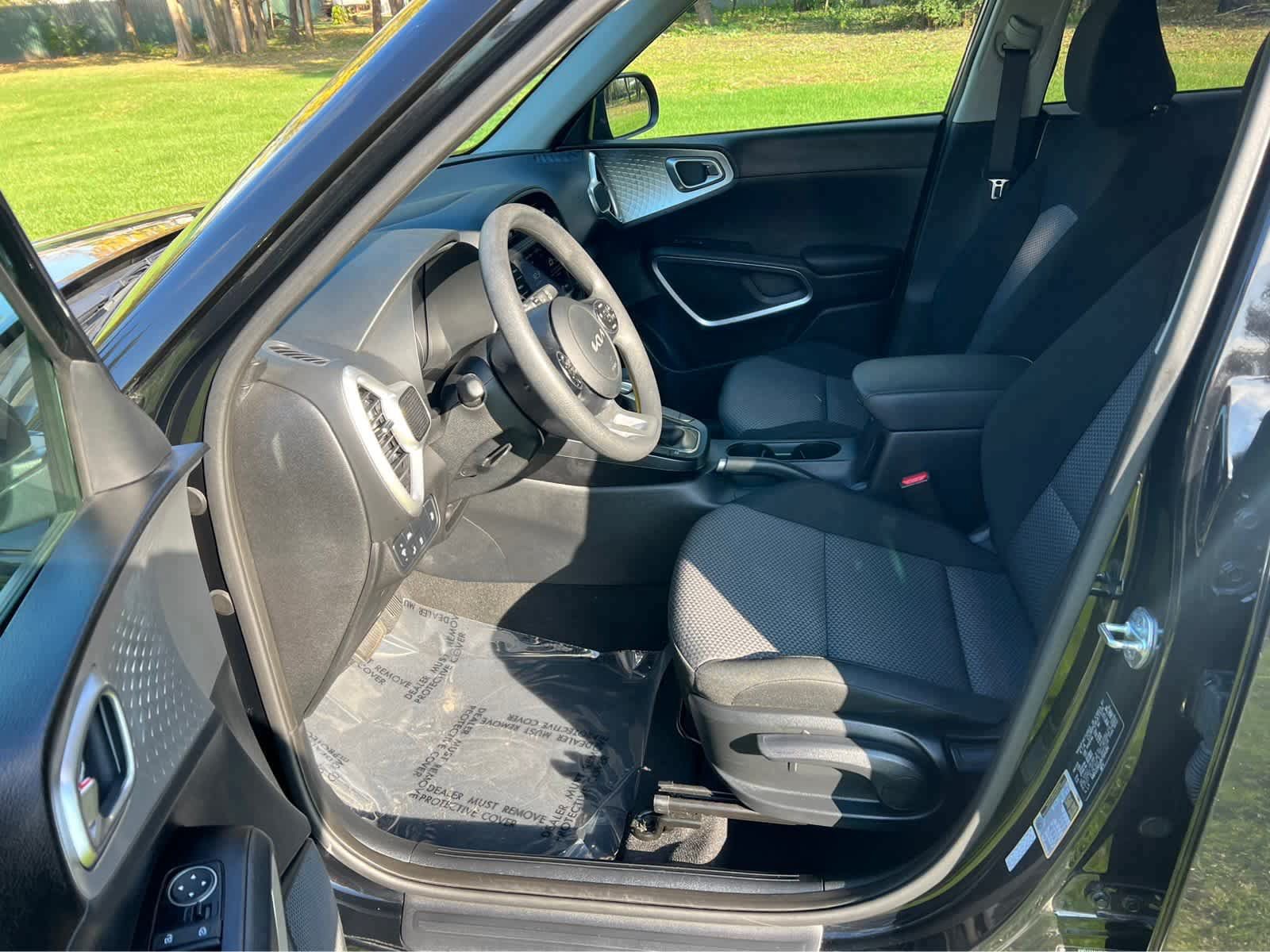 Used 2022 Kia Soul LX w/ Technology Package FWD image 9