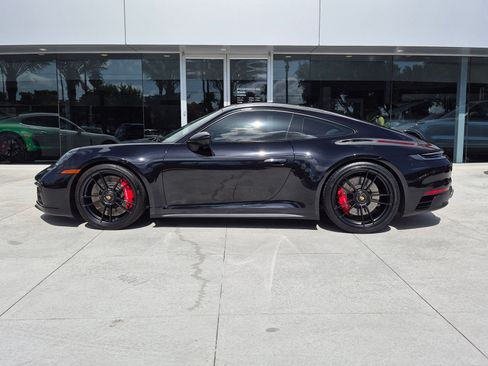 Used 2024 Porsche 911 Carrera GTS RWD image 2