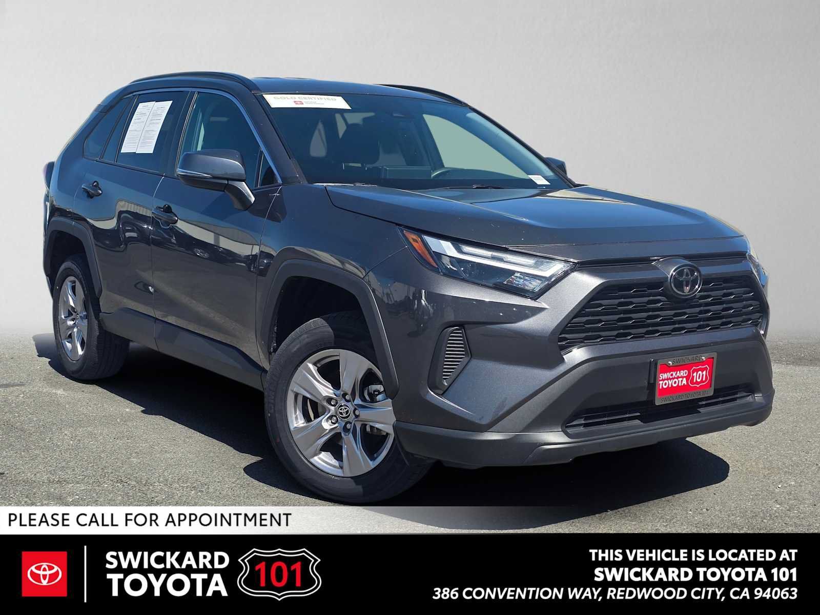 Used 2025 Toyota RAV4 XLE FWD image 1