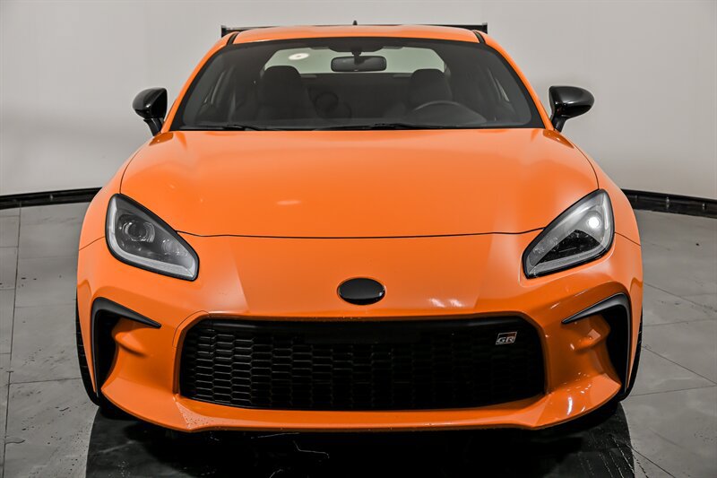 Used 2022 Toyota GR86 w/ ALL Weather Mat Package (TMS) RWD image 4