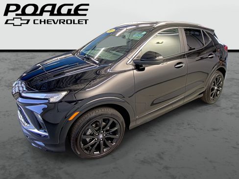 Used 2024 Buick Encore GX Sport Touring w/ Experience Buick Package image 1