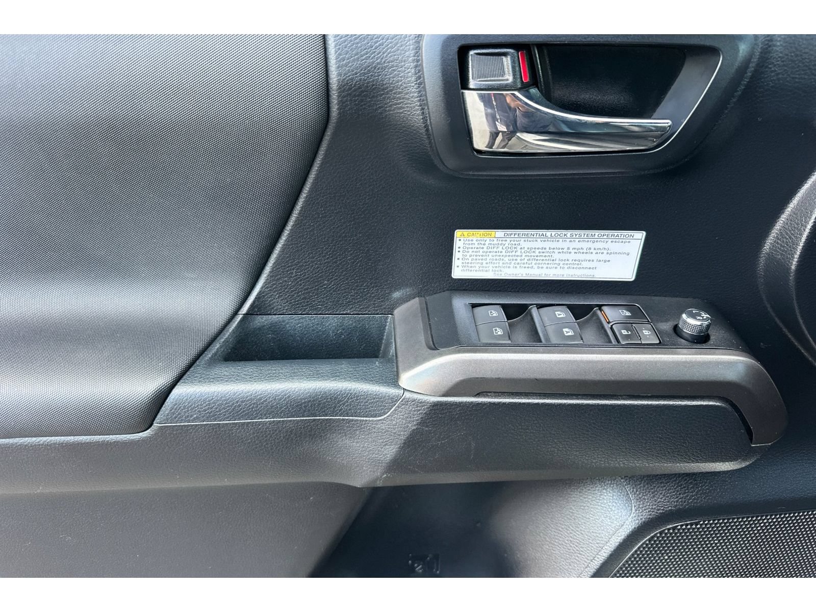Used 2018 Toyota Tacoma TRD Pro AWD/4WD image 11