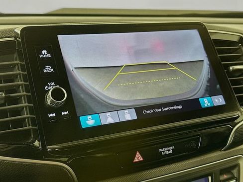 Used 2025 Honda Ridgeline Sport image 11