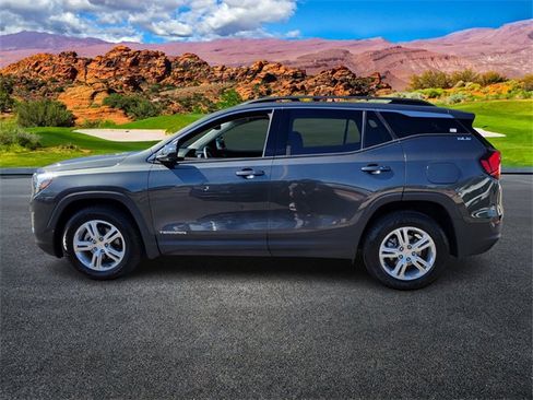 Used 2018 GMC Terrain SLE w/ Driver Convenience Package image 7