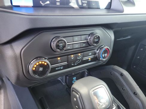 New 2025 Ford Bronco Badlands w/ Sasquatch Package image 16