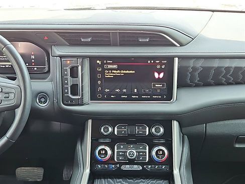 Used 2023 GMC Yukon Denali w/ Advanced Technology Package RWD image 11