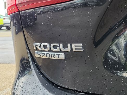 Used 2019 Nissan Rogue Sport S AWD/4WD image 6
