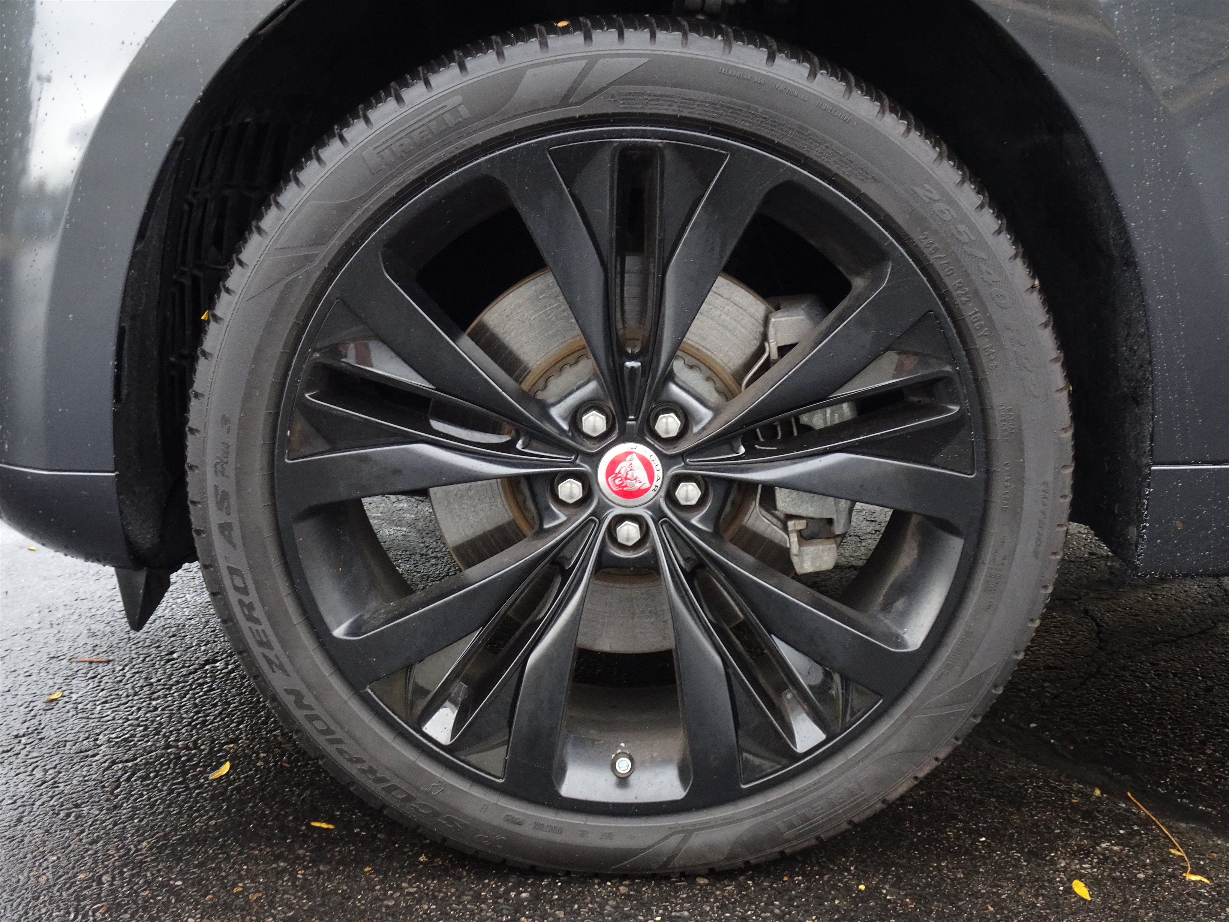 Certified 2023 Jaguar F-PACE R-Dynamic S AWD/4WD image 34