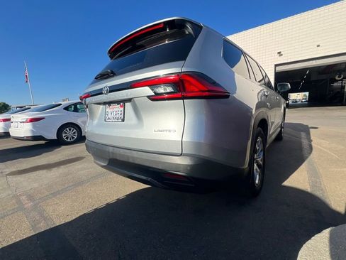 Certified 2024 Toyota Grand Highlander Limited image 6