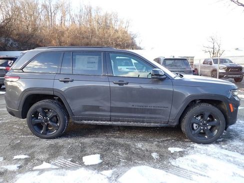 New 2025 Jeep Grand Cherokee image 8