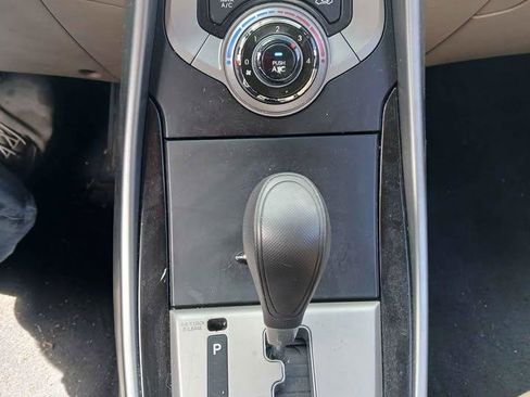 Used 2013 Hyundai Elantra GLS image 14