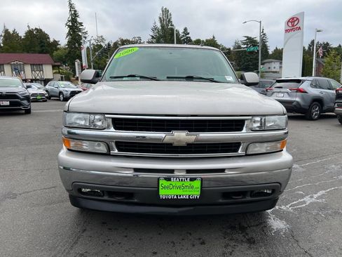 Used 2006 Chevrolet Tahoe LT w/ LT Preferred Equipment Group AWD/4WD image 2