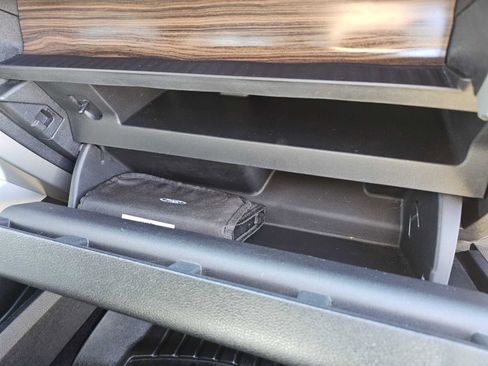 Used 2015 Ford F150 Lariat image 36