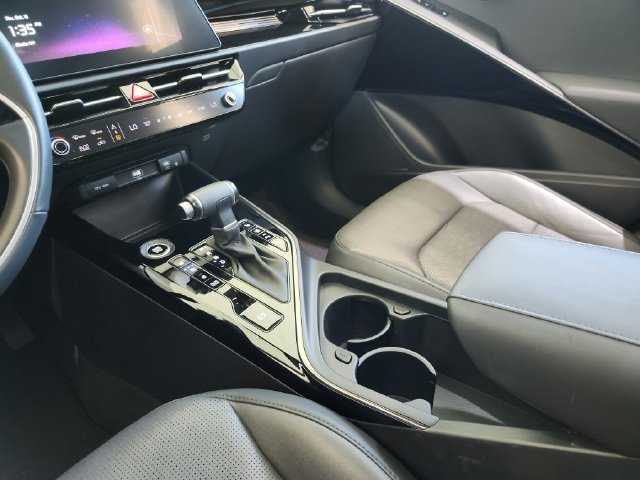 Certified 2023 Kia Niro FWD image 10
