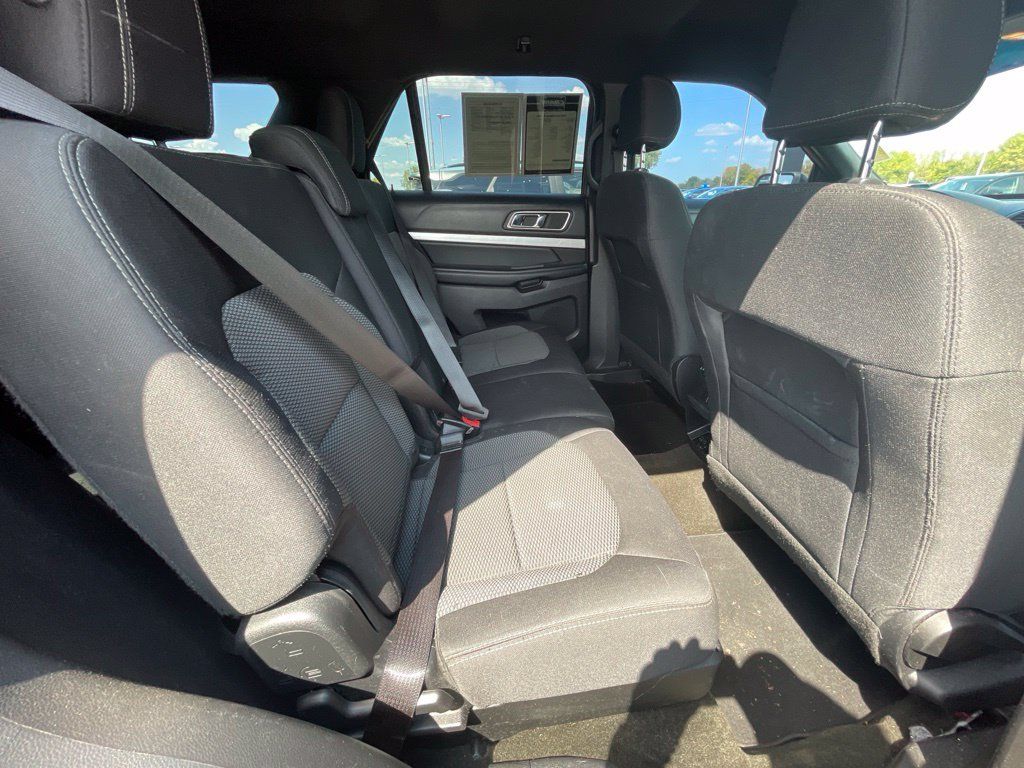 Used 2016 Ford Explorer XLT AWD/4WD image 21