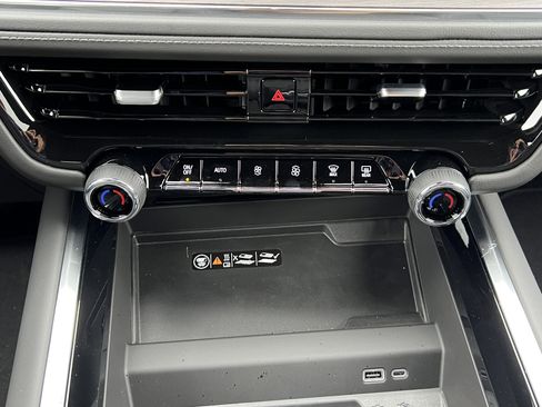 New 2026 Chevrolet Suburban LT w/ Comfort Package image 32