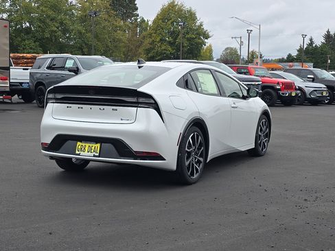 New 2026 Toyota Prius Plug-In Hybrid image 5