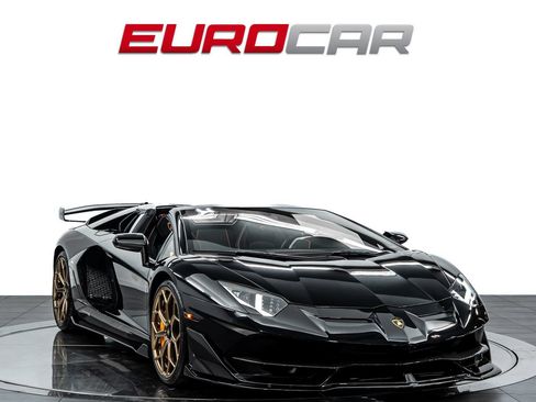 Used 2021 Lamborghini Aventador SVJ AWD/4WD image 9