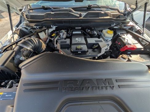Used 2022 RAM 2500 Laramie AWD/4WD image 14