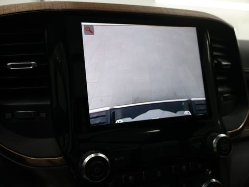 Used 2022 RAM 1500 Limited AWD/4WD image 18