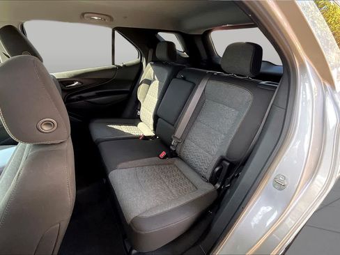Used 2022 Chevrolet Equinox LT FWD image 25