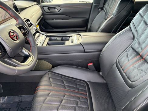 New 2026 Nissan Armada PRO-4X AWD/4WD image 7