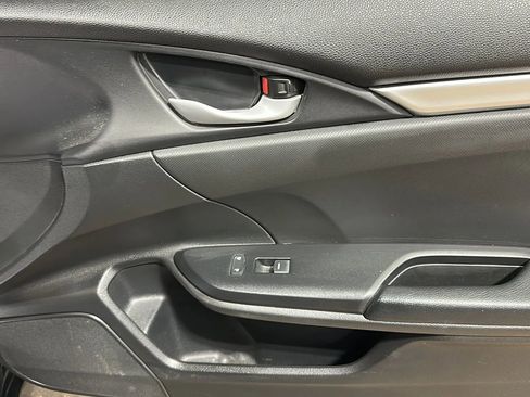 Used 2019 Honda Civic Sport image 17