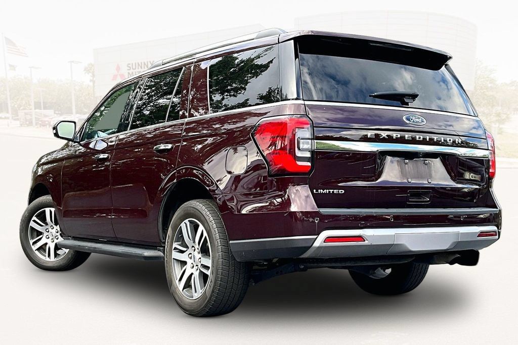 Used 2024 Ford Expedition Limited AWD/4WD image 4