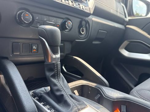 Used 2025 Nissan Frontier SV RWD image 15