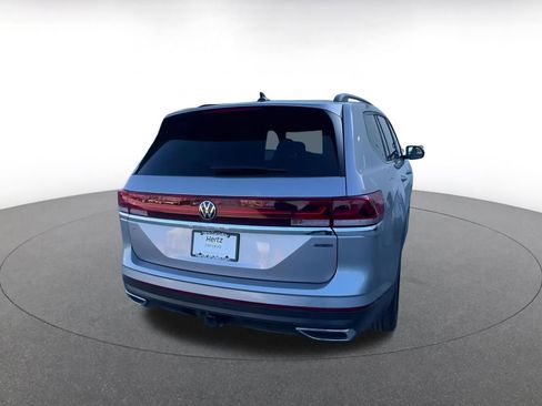 Used 2025 Volkswagen Atlas SE image 14