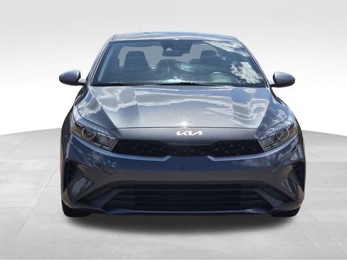 Used 2024 Kia Forte LXS FWD image 3