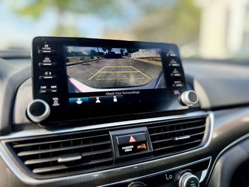 Used 2019 Honda Accord Sport image 16