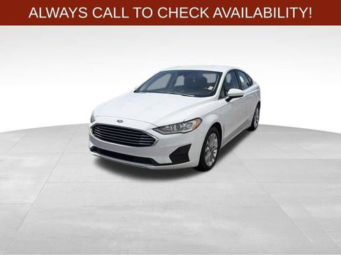 Used 2020 Ford Fusion SE FWD image 3
