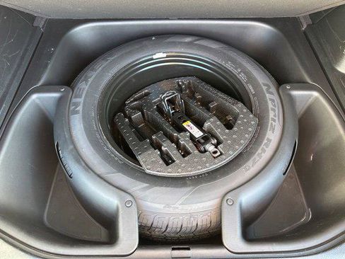 Certified 2021 Jeep Grand Cherokee Laredo X image 37