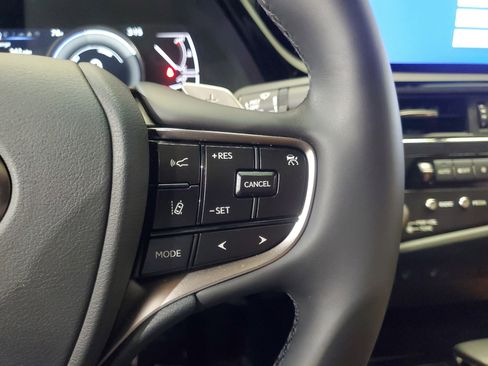 Used 2025 Lexus ES 300h w/ Premium Package image 25