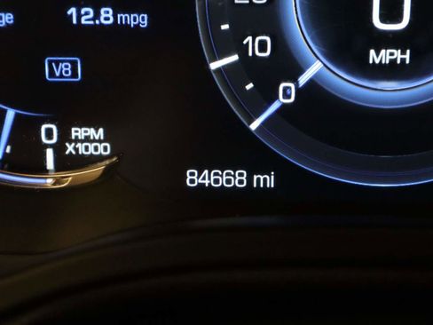 Used 2019 Cadillac Escalade Premium Luxury AWD/4WD image 8