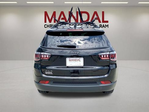 Used 2025 Jeep Compass Latitude w/ Altitude Special Edition AWD/4WD image 6