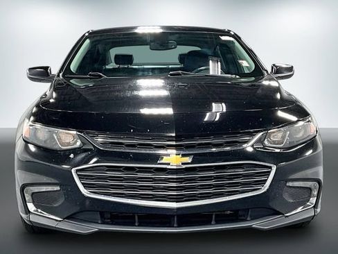 Used 2016 Chevrolet Malibu LT w/ Leather Package FWD image 2