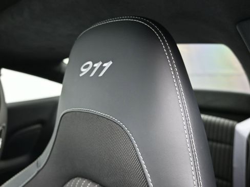 Used 2019 Porsche 911 Carrera T w/ Carrera T Interior Package image 17