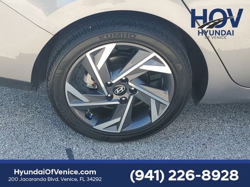 Certified 2025 Hyundai Elantra Sport FWD image 12