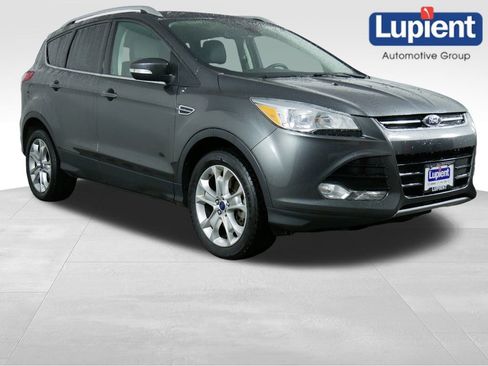 Used 2016 Ford Escape Titanium image 1