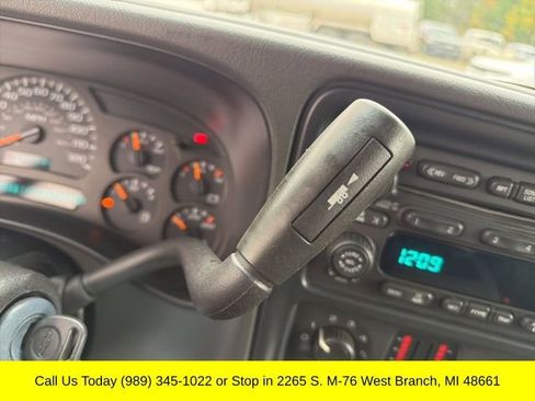 Used 2003 Chevrolet Avalanche 4x4 w/ Suspension Package, Off-Road image 21