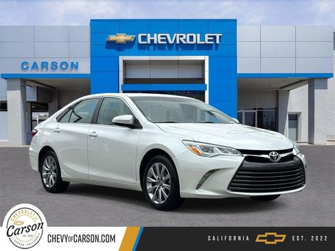 Used 2015 Toyota Camry XLE FWD image 1